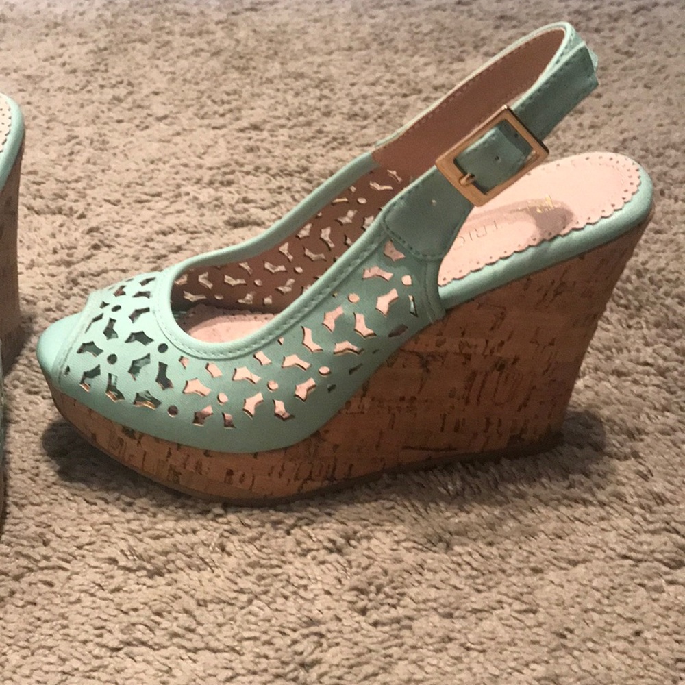 Brand new Restricted Wedges